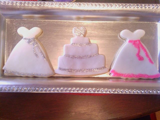 Sweet Elegance Cakes-By Tracie