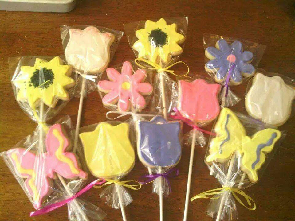 Sweet Elegance Cakes-By Tracie Spring Cookies