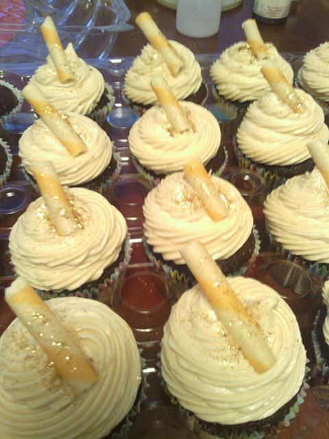 Sweet Elegance Cakes-By Tracie Cupcakes