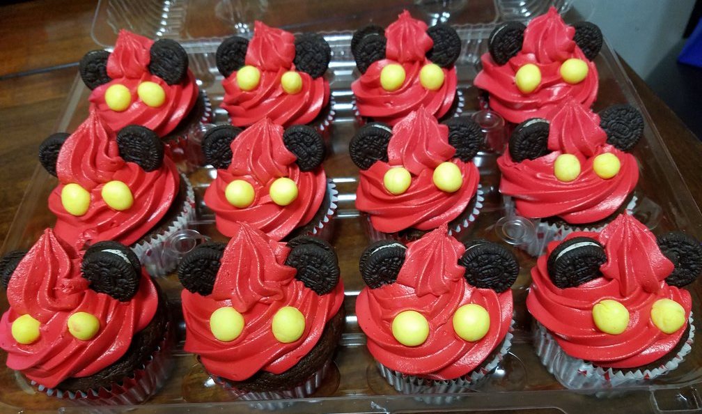 Sweet Elegance Cakes-By Tracie Mickey Mouse Cupcakes