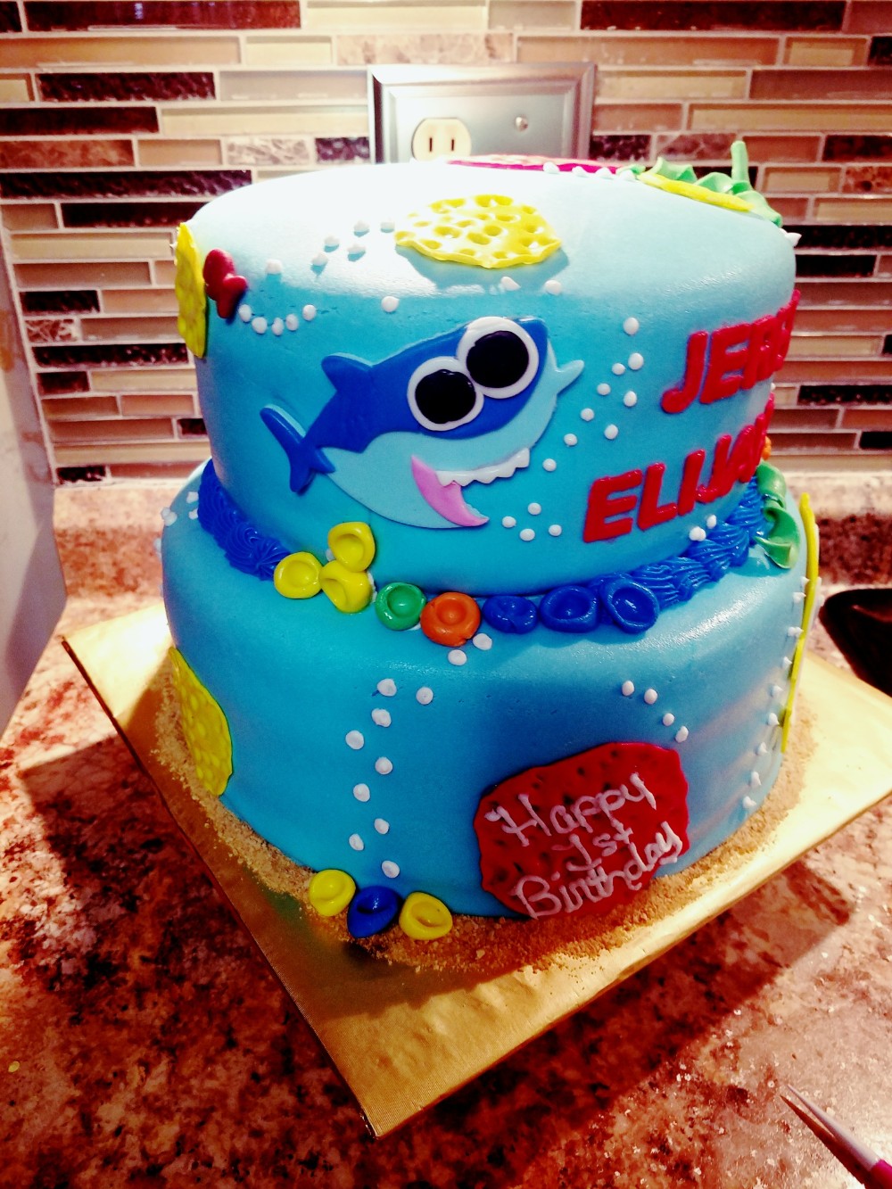 Baby Shark Cake
