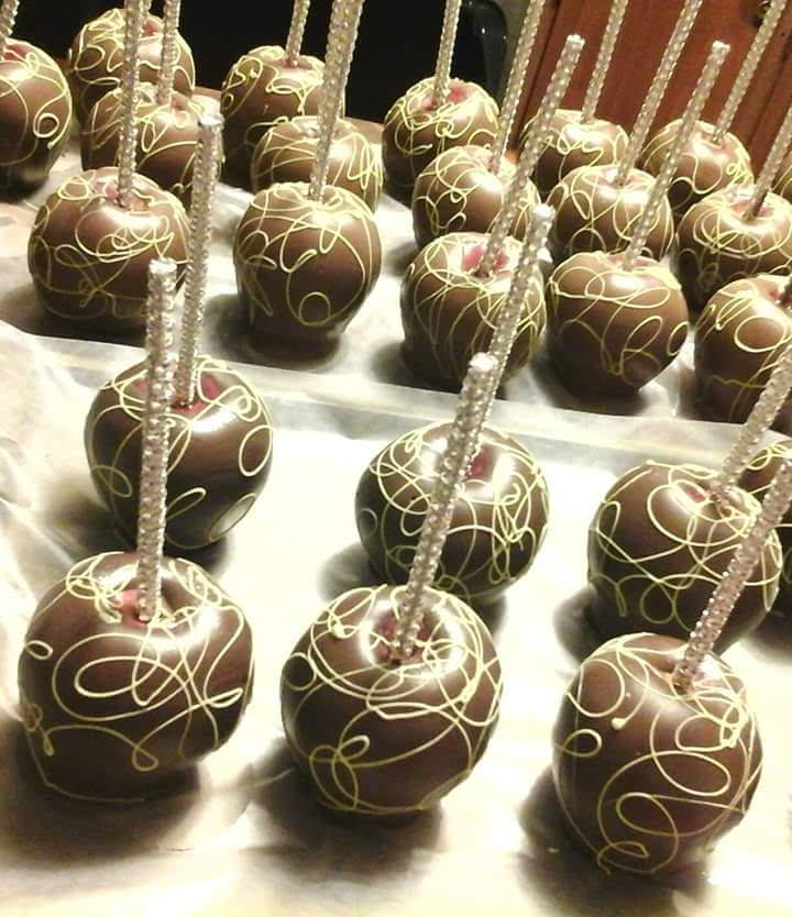 Sweet Elegance Cakes-By Tracie Happy Apples